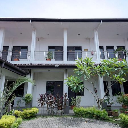 Reddoorz @ Avros Guest House Medan Dış mekan fotoğraf