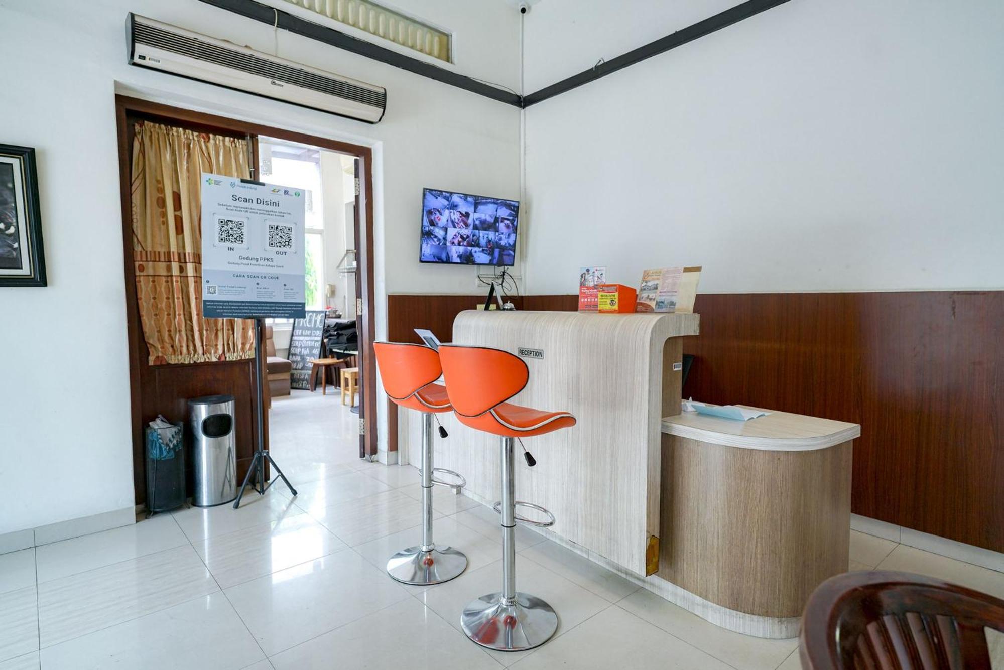 Reddoorz @ Avros Guest House Medan Dış mekan fotoğraf
