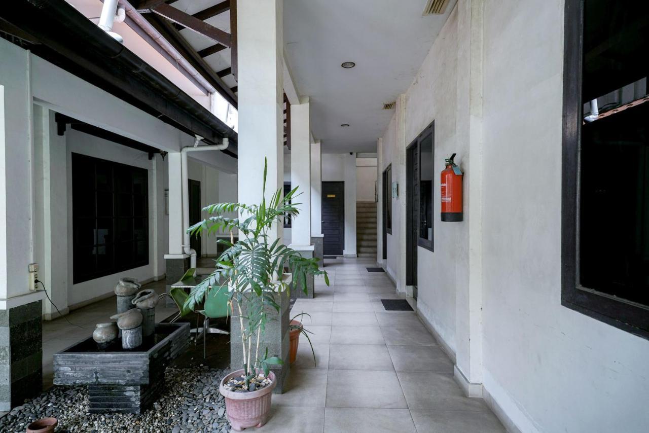 Reddoorz @ Avros Guest House Medan Dış mekan fotoğraf