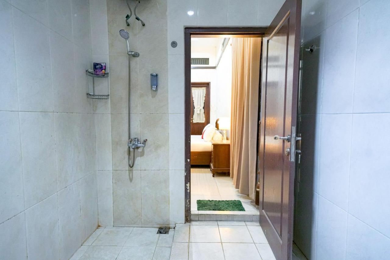 Reddoorz @ Avros Guest House Medan Dış mekan fotoğraf