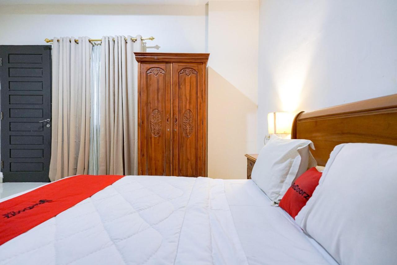 Reddoorz @ Avros Guest House Medan Dış mekan fotoğraf
