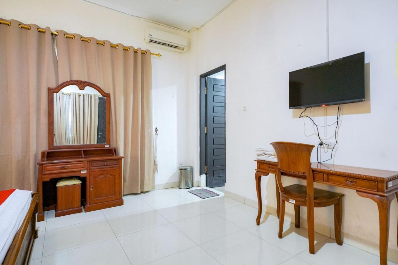 Reddoorz @ Avros Guest House Medan Dış mekan fotoğraf
