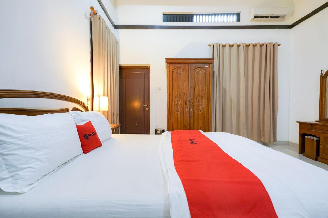 Reddoorz @ Avros Guest House Medan Dış mekan fotoğraf