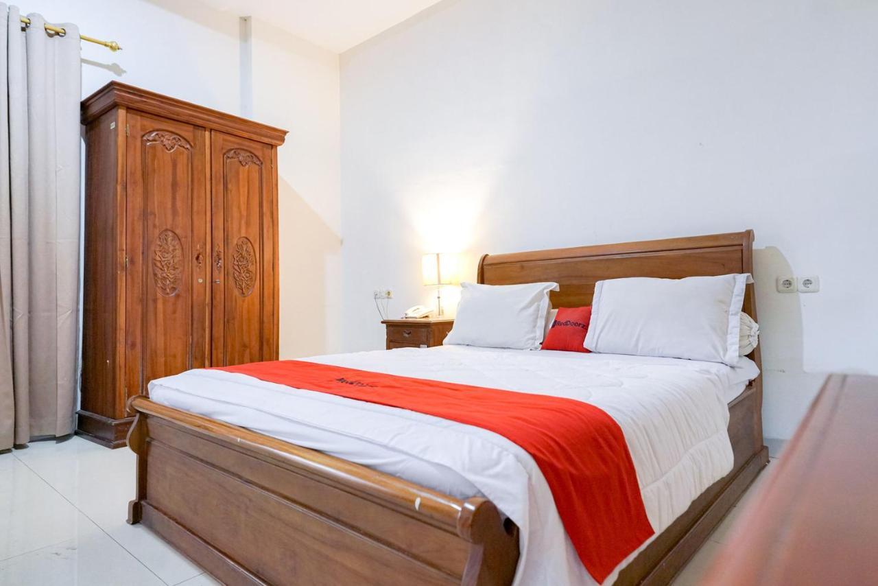 Reddoorz @ Avros Guest House Medan Dış mekan fotoğraf